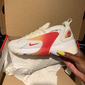 kid shoes range 5.5-6.5 and women shoes 7-8